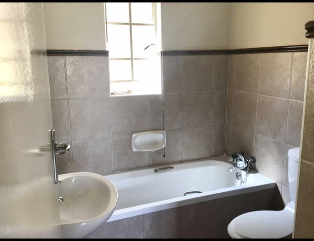 2 BEDROOM APARTMENT TO LET IN MOOIKLOOF RIDGE